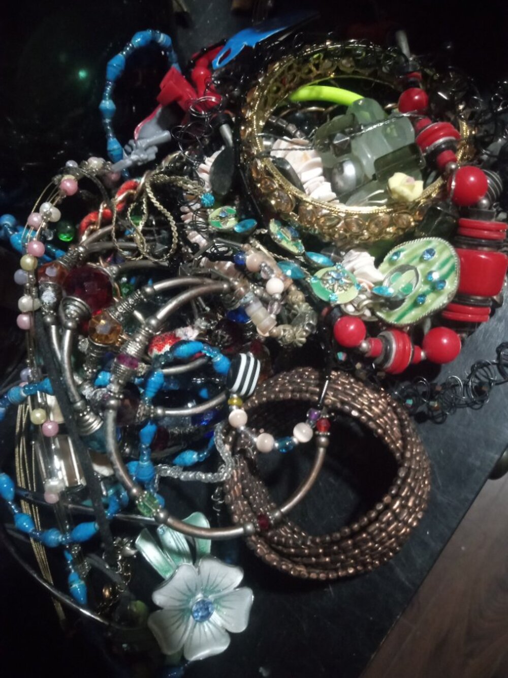 Bulk jewelry mostly immediately wearable